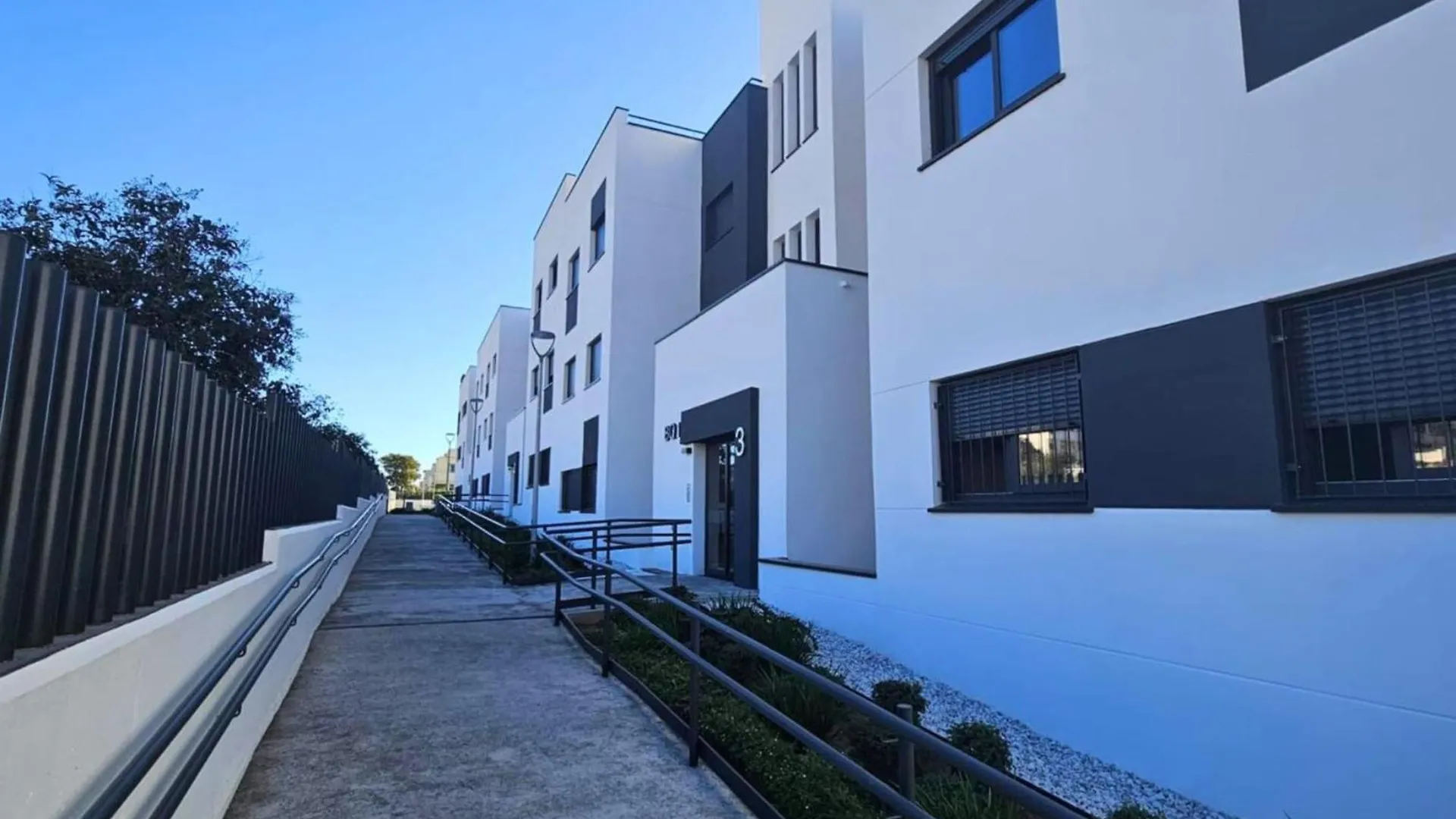 Ferienwohnung Magnificent Flat With Sea View And Swimming Pool Benalmádena Spanien