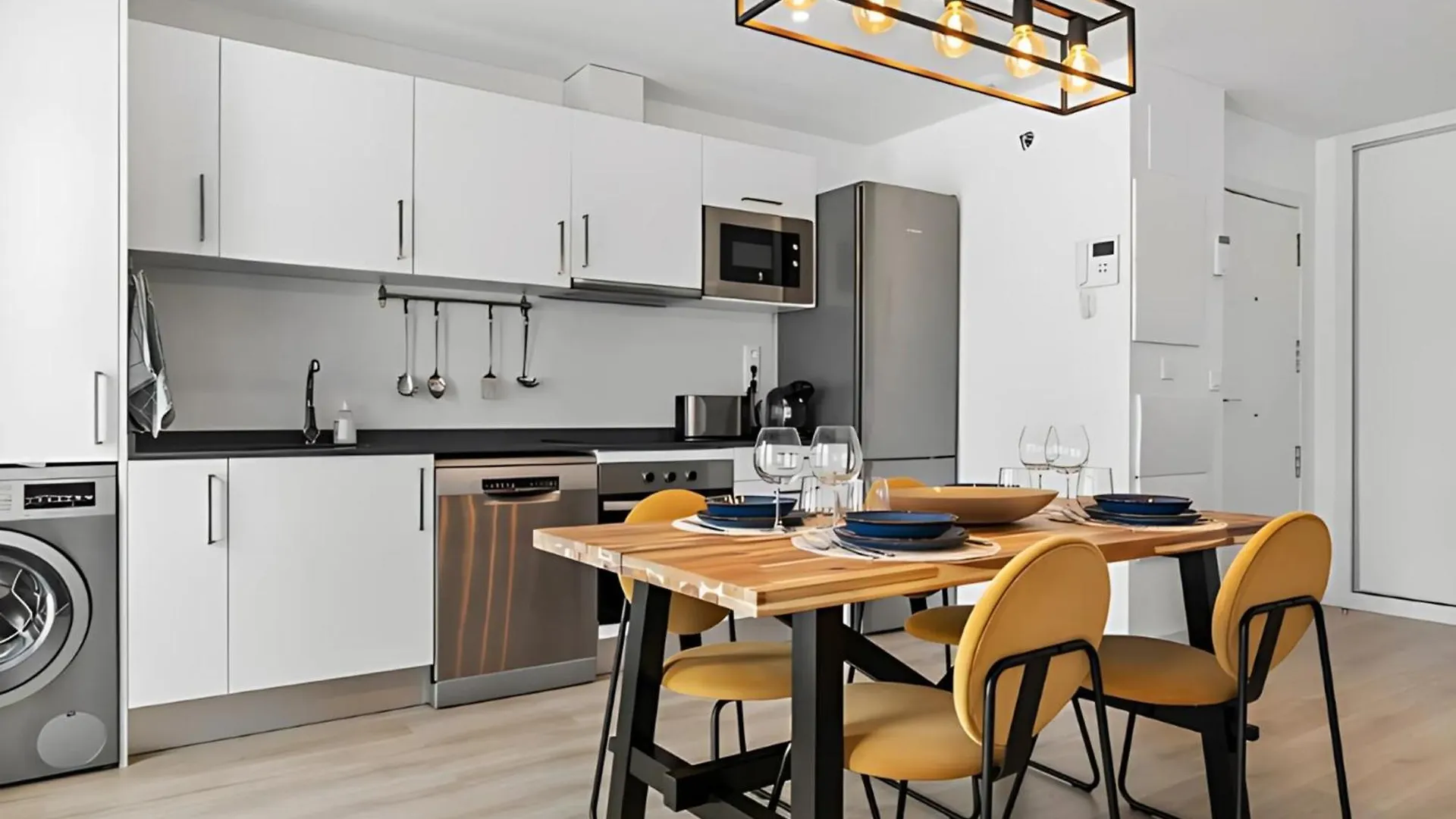 Ferienwohnung Magnificent Flat With Sea View And Swimming Pool Benalmádena Spanien